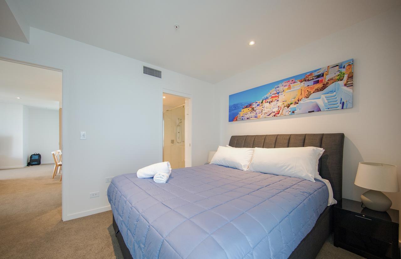 Dayday Premier Apartments At 2663 Gold Coast Hwy, Broadbeach Exterior photo