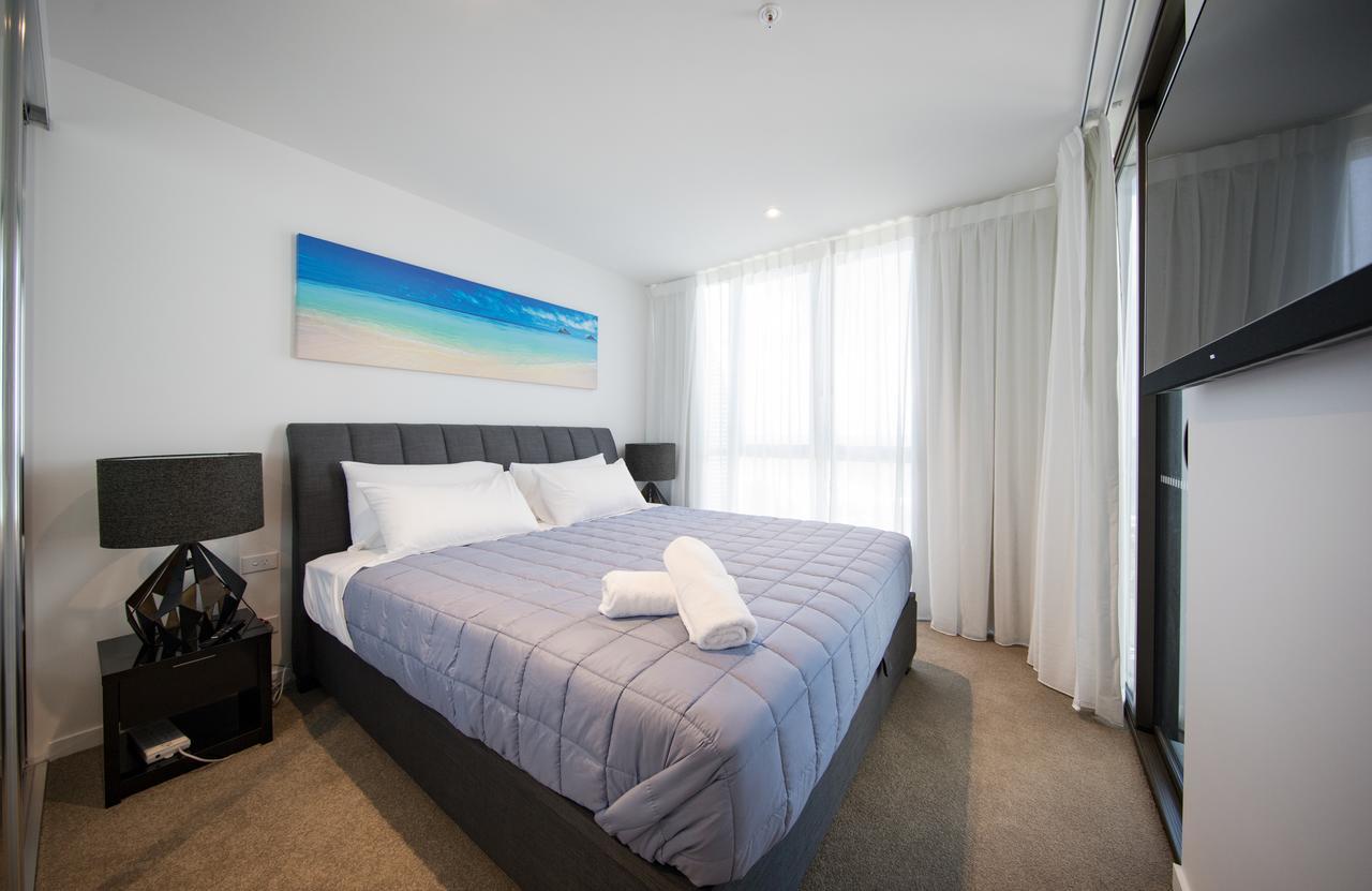 Dayday Premier Apartments At 2663 Gold Coast Hwy, Broadbeach Exterior photo