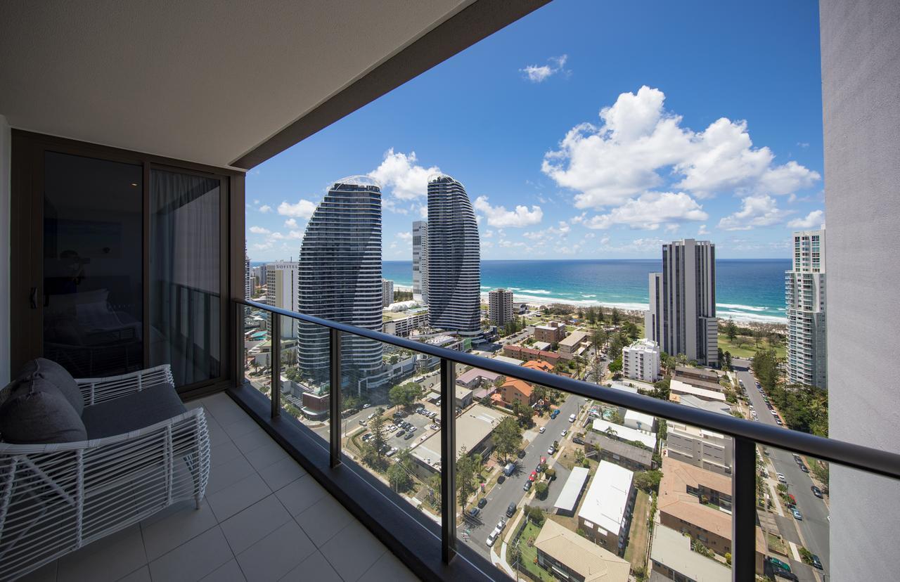 Dayday Premier Apartments At 2663 Gold Coast Hwy, Broadbeach Exterior photo