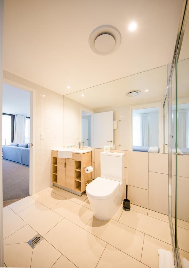 Dayday Premier Apartments At 2663 Gold Coast Hwy, Broadbeach Exterior photo