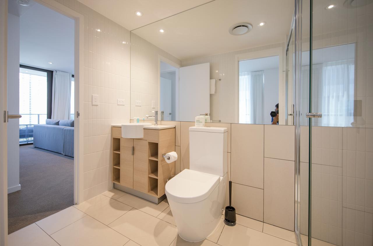 Dayday Premier Apartments At 2663 Gold Coast Hwy, Broadbeach Exterior photo